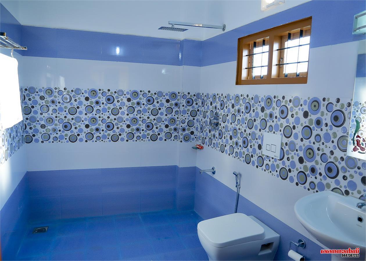 Holiday Villa Thekkady Bagian luar foto